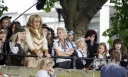 Sarah_Harding_on_set_of_St_Trinians_movie_100809_45.jpg