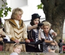 Sarah_Harding_on_set_of_St_Trinians_movie_100809_49.jpg