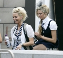 Sarah_Harding_on_set_of_St_Trinians_movie_100809_99.jpg