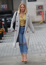 Kimberley_Walsh_Flashes_sensational_physique_in_gold_top_and_denim_exits_Radio_5_studio_in_London_14_03_20_28429.jpg