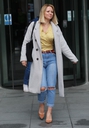 Kimberley_Walsh_Flashes_sensational_physique_in_gold_top_and_denim_exits_Radio_5_studio_in_London_14_03_20_28529.jpg