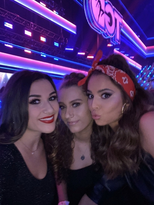 Live_1_01_02_20_28329.jpg