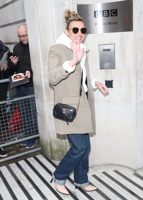 Nadine_Coyle_looks_stylish_in_denim_pictured_leaving_BBC_studios_in_London_08_02_20_28729.jpg