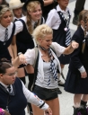 Sarah_Harding_on_set_at_Liverpool_Street_Station_160809_10.jpg