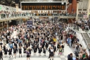 Имя файла=Sarah_Harding_on_set_at_Liverpool_Street_Station_160809_155.jpg
Размер файла=522КБ
Размеры=1699x1133
Дата=Март 10, 2012 Sarah_Harding_on_set_at_Liverpool_Street_Station_160809_155.jpg