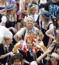 Имя файла=Sarah_Harding_on_set_at_Liverpool_Street_Station_160809_306.jpg
Размер файла=447КБ
Размеры=1699x1843
Дата=Март 10, 2012 Sarah_Harding_on_set_at_Liverpool_Street_Station_160809_306.jpg