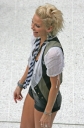 Sarah_Harding_on_set_at_Liverpool_Street_Station_160809_31.jpg