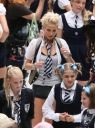 Sarah_Harding_on_set_at_Liverpool_Street_Station_160809_33.jpg