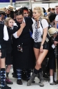 Имя файла=Sarah_Harding_on_set_at_Liverpool_Street_Station_160809_341.jpg
Размер файла=542КБ
Размеры=1699x2559
Дата=Март 10, 2012 Sarah_Harding_on_set_at_Liverpool_Street_Station_160809_341.jpg