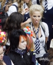 Имя файла=Sarah_Harding_on_set_at_Liverpool_Street_Station_160809_358.jpg
Размер файла=439КБ
Размеры=1699x2062
Дата=Март 10, 2012 Sarah_Harding_on_set_at_Liverpool_Street_Station_160809_358.jpg
