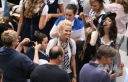 Sarah_Harding_on_set_at_Liverpool_Street_Station_160809_6.jpg