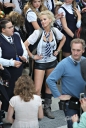 Имя файла=Sarah_Harding_on_set_at_Liverpool_Street_Station_160809_60.jpg
Размер файла=472КБ
Размеры=1699x2509
Дата=Март 10, 2012 Sarah_Harding_on_set_at_Liverpool_Street_Station_160809_60.jpg