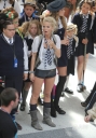 Имя файла=Sarah_Harding_on_set_at_Liverpool_Street_Station_160809_64.jpg
Размер файла=440КБ
Размеры=1699x2423
Дата=Март 10, 2012 Sarah_Harding_on_set_at_Liverpool_Street_Station_160809_64.jpg
