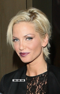 Sarah_Harding_seen_leaving_Nobu_130809_14.jpg