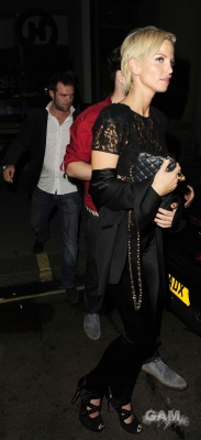 Sarah_Harding_seen_leaving_Nobu_130809_64.jpg