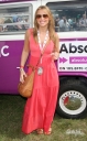 Kimberley_Walsh_At_V_festival_210809_7.jpg