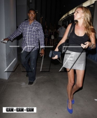 Nadine_Coyle_with_boyfriend_Jason_at_concert_in_LA_220809_7.JPG