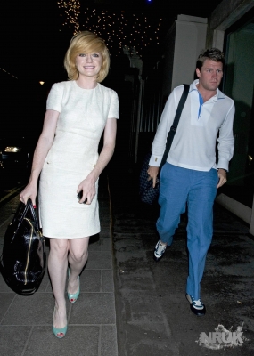 Nicola_Roberts_at_the_Mayfair_Hotel_250809_18.jpg