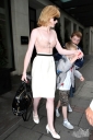 Nicola_Roberts_leaves_Mayfair_hotel_260809_6.jpg