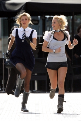 Sarah_Harding_filming_St_Trinians_2_on_Londons_Southbank_270809_145.jpg