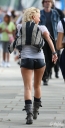 Имя файла=Sarah_Harding_filming_St_Trinians_2_on_Londons_Southbank_270809_200.jpg
Размер файла=545КБ
Размеры=1699x3303
Дата=Март 10, 2012 Sarah_Harding_filming_St_Trinians_2_on_Londons_Southbank_270809_200.jpg