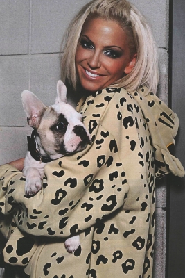 Behnd_The_Scenes_Tour_Shoot_-_Hello_Magazine_9.jpg