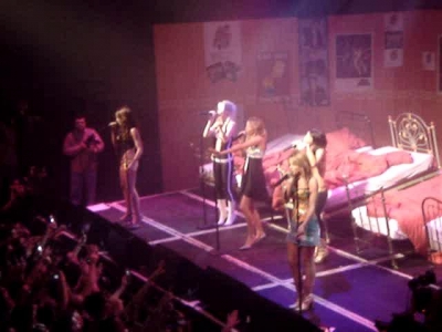 Girls_Aloud_perform_at_G_A_Y_The_Astoria_271104_46.jpg
