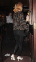 Nicola_Roberts_arriving_at_The_Crown_pub_080909_6.jpg