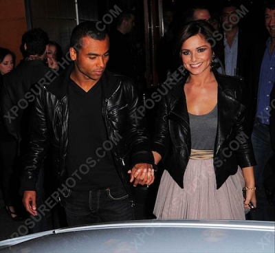 Cheryl__Ashley_leaving_Zuma_Resturant_100909_2.jpg