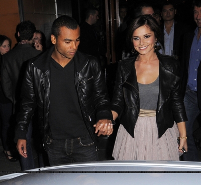 Cheryl__Ashley_leaving_Zuma_Resturant_100909_26.jpg