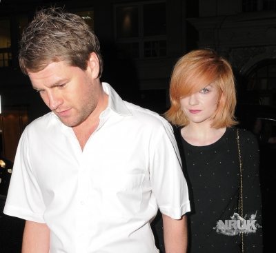 Nicola_Roberts_leaving_Nobu_090909_2.jpg