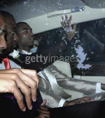 Paparazzi_Pictures_Of_Cheryl__Ashleys_Wedding_2006_4.jpg