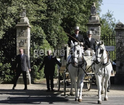 Paparazzi_Pictures_Of_Cheryl__Ashleys_Wedding_2006_6.jpg