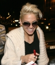 Имя файла=Girls_Aloud_arrive_at_their_Hotel_in_Belfast_28_04_09_13.jpg
Размер файла=407КБ
Размеры=1500x1773
Дата=Март 09, 2012 Girls_Aloud_arrive_at_their_Hotel_in_Belfast_28_04_09_13.jpg