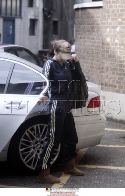 Girls_Aloud_arriving_for_rehearsals_at_a_studio_in_London_260309_8.jpg