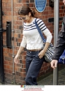 Girls_Aloud_leave_their_hotel_in_Leeds_230409_26.jpg