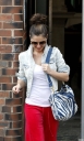 Girls_Aloud_leaving_hotel_in_Leeds_220409_4.jpg