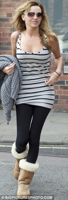Girls_Aloud_leaving_hotel_to_go_to_rehersals_210409_2.jpg