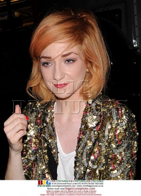 Nicola_Roberts_leaving_her_hotel_in_London_110909_13.jpg