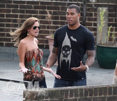 Nadine_Coyle_and_Jason_Bell_taking_a_break_from_rehearsals_160909_1.jpg