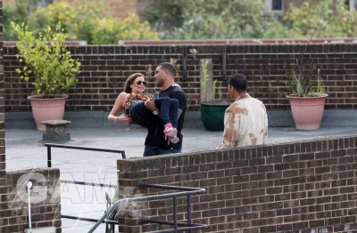 Nadine_Coyle_and_Jason_Bell_taking_a_break_from_rehearsals_160909_9.jpg