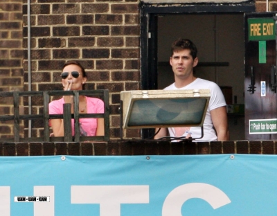 Nadine_and_Sarah_having_a_break_from_rehearsals_170909_11.jpg