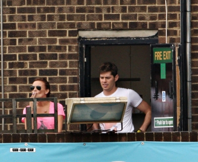 Nadine_and_Sarah_having_a_break_from_rehearsals_170909_19.jpg