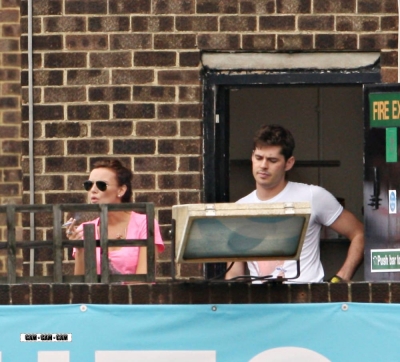 Nadine_and_Sarah_having_a_break_from_rehearsals_170909_9.jpg