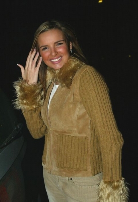 Nadine_Coyle_leaves_the_TV_Studios_after_Popstars_The_Rivals_111102_7.jpg