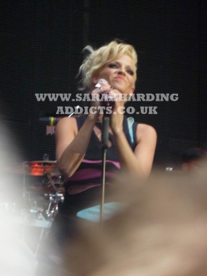 Girls_Aloud_-_Wembley_Stadium_18-19_09_09_2815129.jpg