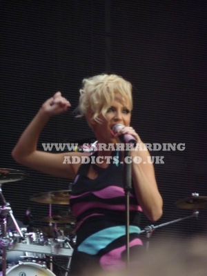 Girls_Aloud_-_Wembley_Stadium_18-19_09_09_2815529.jpg