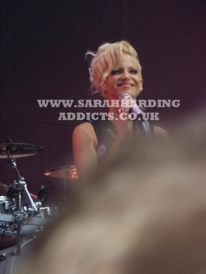 Girls_Aloud_-_Wembley_Stadium_18-19_09_09_2816029.jpg