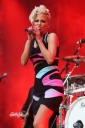Girls_Aloud_perform_at_Wembley_Stadium_180909_100.jpg