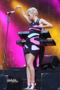 Girls_Aloud_perform_at_Wembley_Stadium_180909_106.jpg